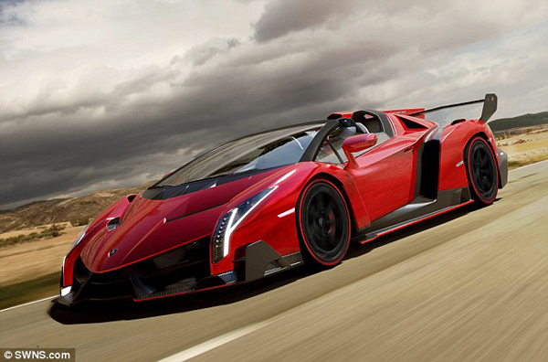 Why Does The Lamborghini Veneno Roadster Cost So Much? | Why Does