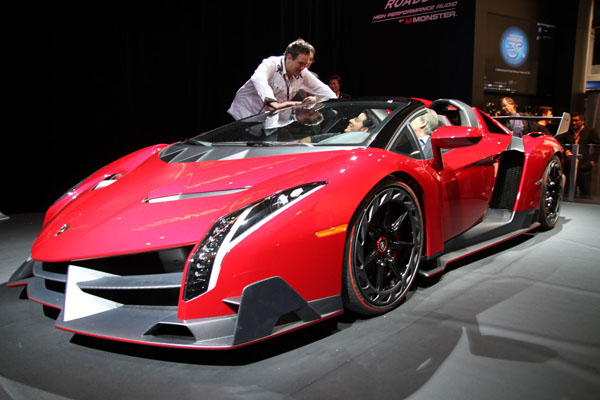 Lamborghini Veneno Roadster Price